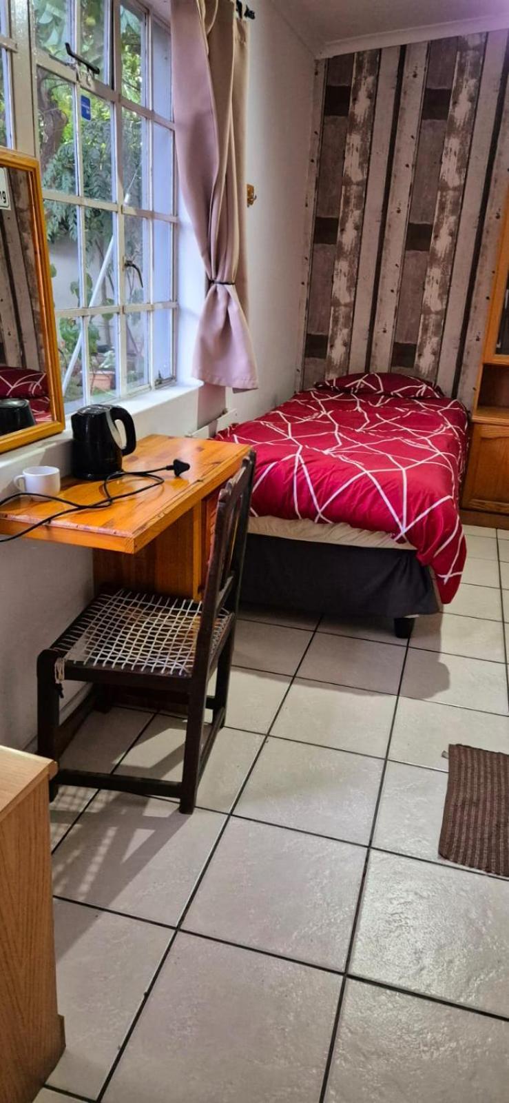 Keedols Inn & Backpackers Knysna Exterior photo